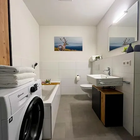 Zen Holz & Hirsch Loft - Parkplatz Und Hund