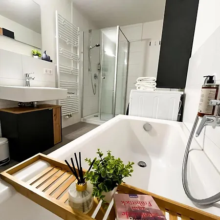 Zen Holz & Hirsch Loft - Parkplatz Und Hund * Isny im Allgäu