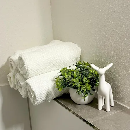 Zen Holz & Hirsch Loft - Parkplatz Und Hund