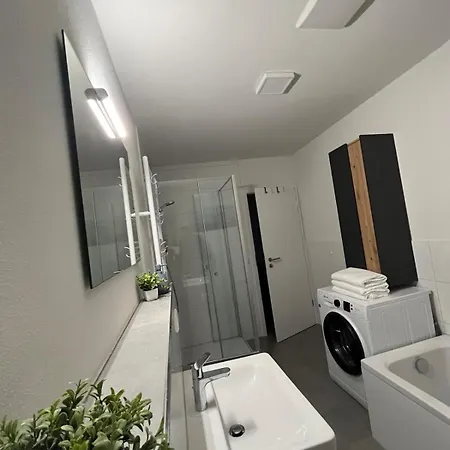 Zen Holz & Hirsch Loft - Parkplatz Und Hund *